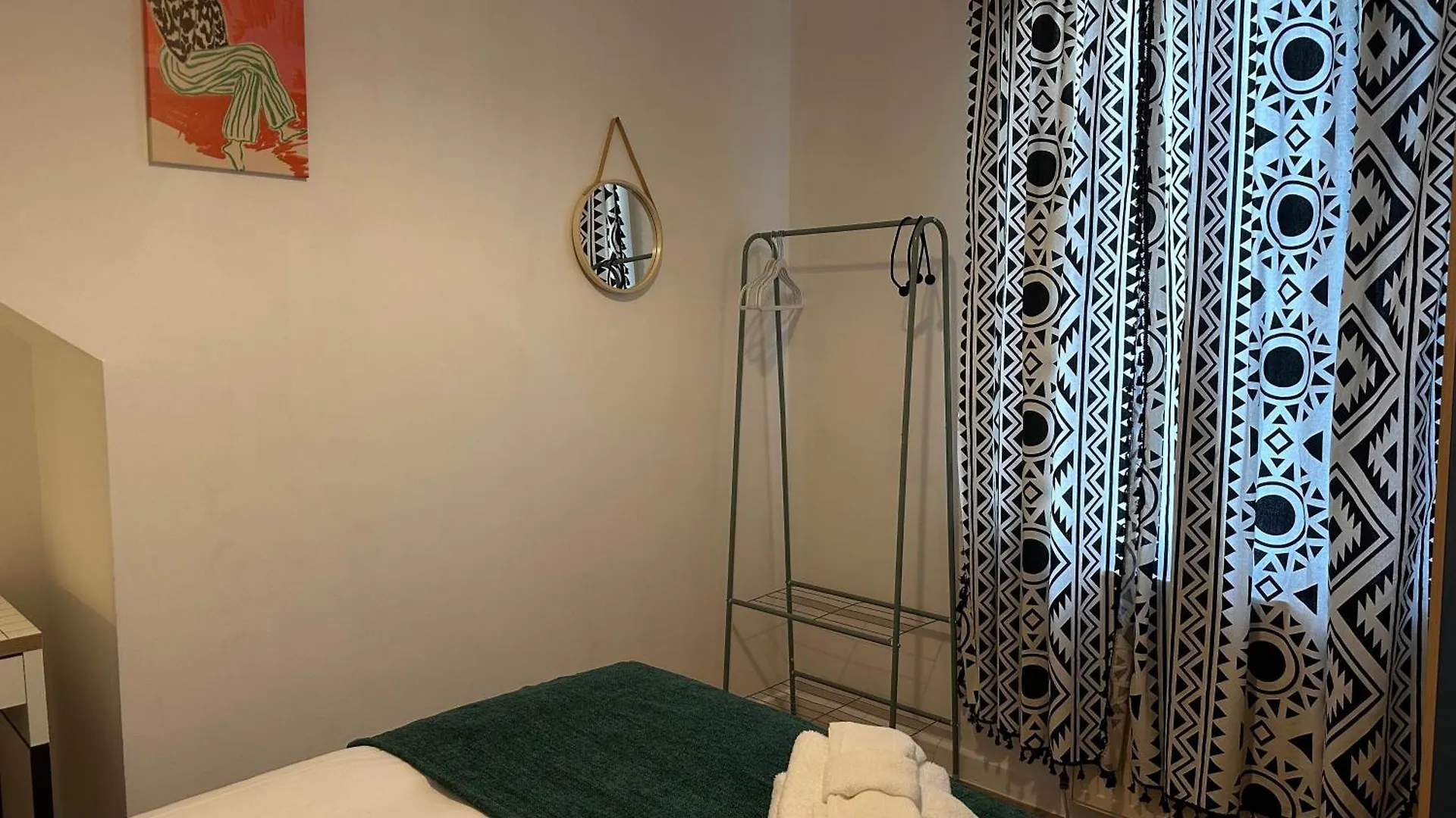 Private Main Door Two Bedrooms Apartment Edinburg