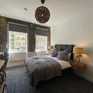 Royal Mile Romance By Heritage Of Scotland Llp Edimburgo
