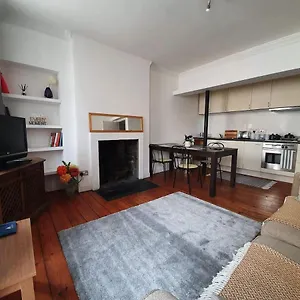 Lovely 2 Bedroom Flat In The Heart Of The Édimbourg