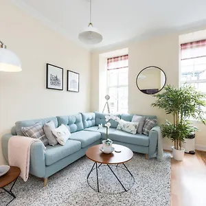Bright And Modern 2 Bed Édimbourg