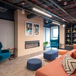 Sleek Studios, And Private Bedrooms At Silk Mill Close To Old Town Edimburgo