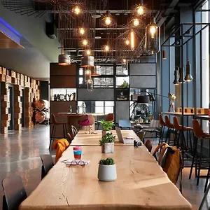 מלון Moxy Fountainbridge, אדינבורו