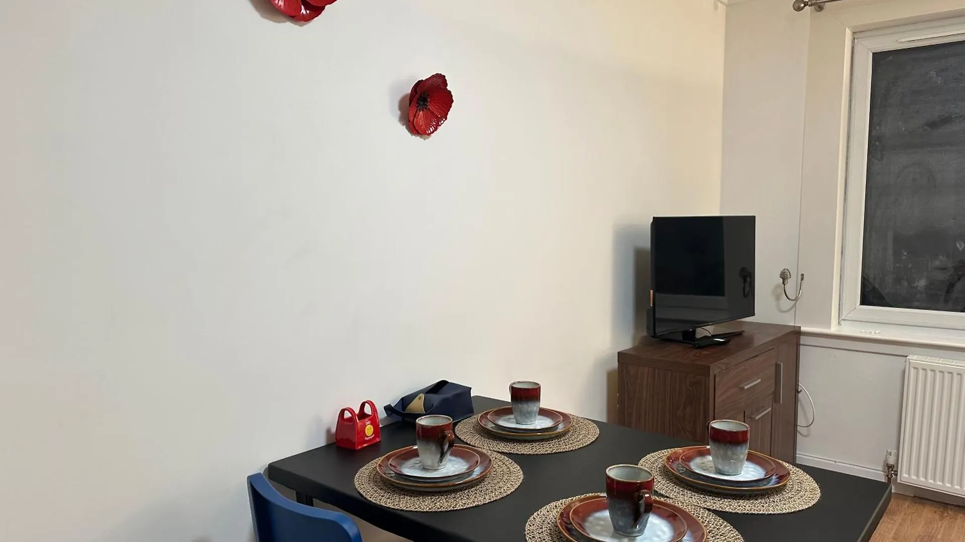 Private Main Door Two Bedrooms Apartment  Edinburgh