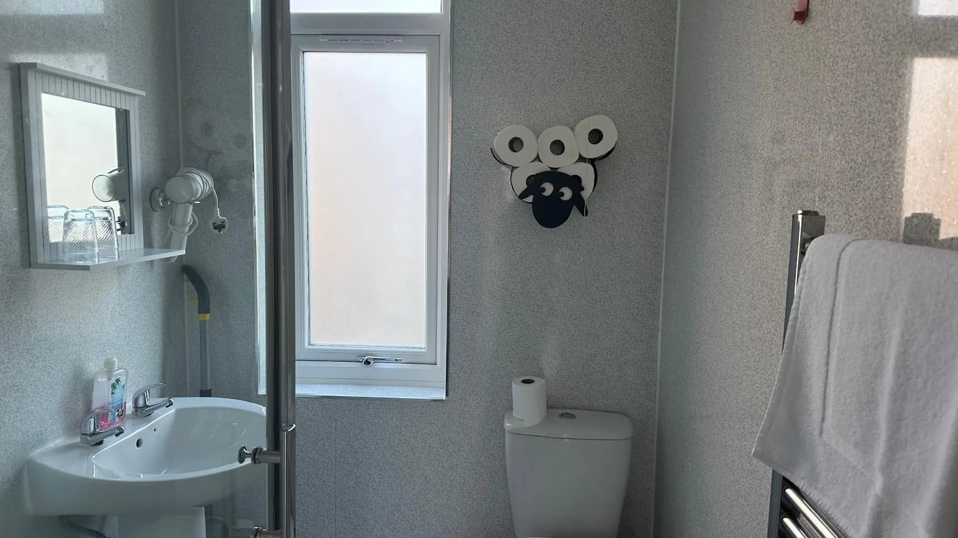 Private Main Door Two Bedrooms Apartment